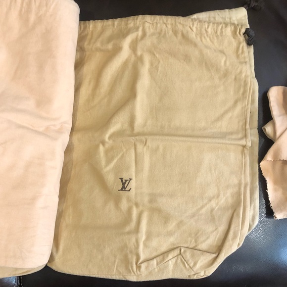 Louis Vuitton LV Drawstring Dustbag 17”x20” LV Monogram Authentic - Picture 5 of 10